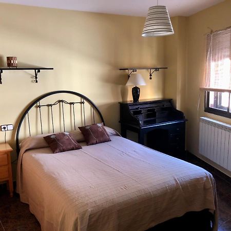 Casa En El Corazon De Gredos, Amplia Y Agradable. Villa Navacepeda de Tormes Ngoại thất bức ảnh