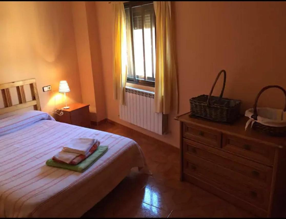 Casa En El Corazon De Gredos, Amplia Y Agradable. Villa Navacepeda de Tormes Ngoại thất bức ảnh